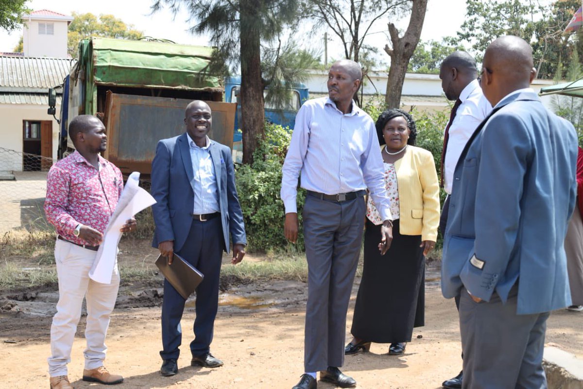 LandsHousEnergy's tweet photo. The Intergovernmental Relations Technical Committee (IGRTC) held a  meeting between the County Government of Machakos &amp; the State Department of Housing and Urban development in the office of Hon.Nathaniel Nganga following a filed dispute by the County Government of Machakos. https://t.co/mMDBp6elIX