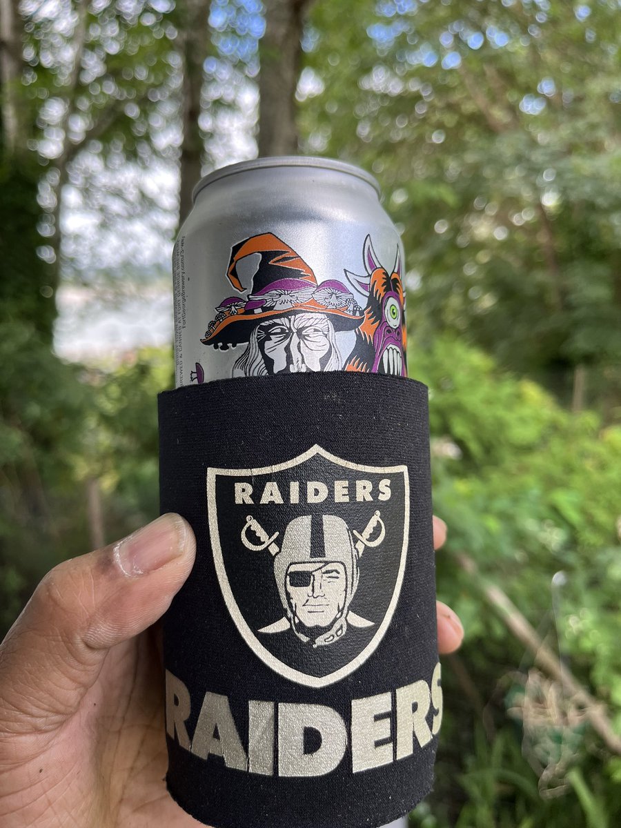 Mista_Mixon's tweet photo. Hump Day Off Day @FortGeorgeBeer #3WAYIPA🍻#RaiderNation https://t.co/llcpfPCxDQ