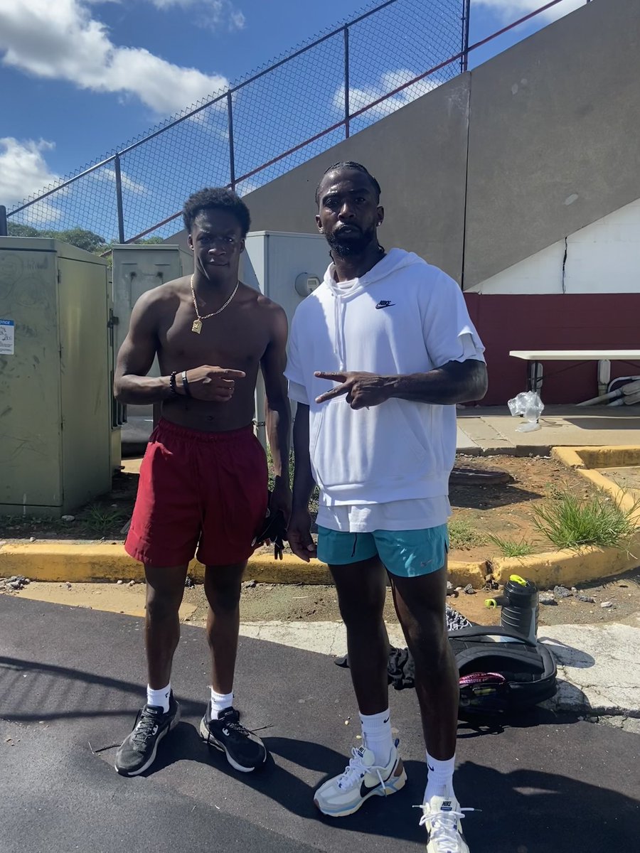 Great work @ the house today with <a href="/TyrodTaylor/">Tyrod Taylor</a>