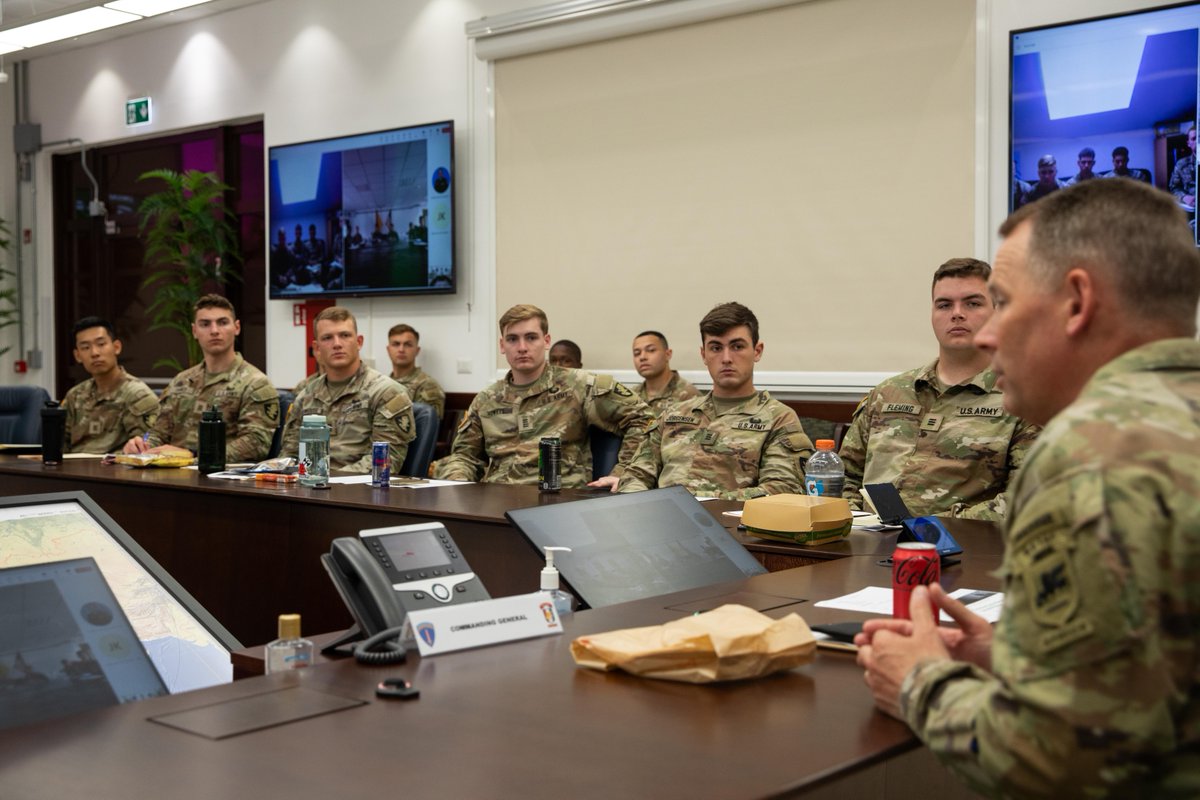 SETAF_Africa's tweet photo. U.S. Army Maj. Gen. Todd R. Wasmund, commanding general, @SETAF_Africa welcomes Cadets from @WestPoint_USMA to Italy 🇮🇹 as part of the Cadet Troop Leader Training program. 

#FutureOfficers #BeAllYouCanBe #CTLT https://t.co/1Gp4sG3rO2