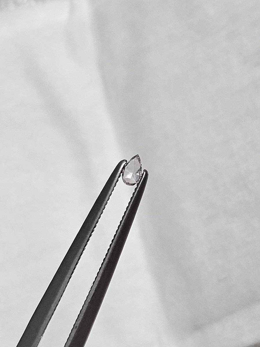 seul613's tweet photo. #원석마켓
핑크 다이아 각각 13만원
페어컷 가로세로 약 2x3mm
네모네모 가로세로 약 2x2mm

ㅇㅇ님 공구 핑크다이아입니다.
사진보다 더 연하고 맑은 핑크색이에요
육안상으로 보이는 내포 없으나 자세히 보면 내포, 페더 있을 수 있습니다 https://t.co/2mbxpBcfZq