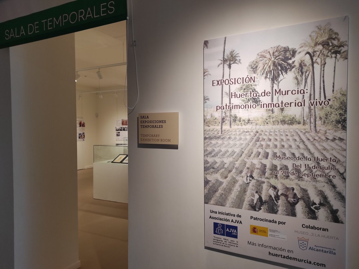 MolinodeOliver's tweet photo. Todo listo en el Museo de la Huerta para inaugurar mañana la exposición "Huerta de Murcia: patrimonio inmaterial vivo", en la sala de temporales.
Agradecidos al ayuntamiento @AytAlcantarilla y a todo el personal del museo por su acogida.
¡Ya faltan menos de 24 horas!
#HMuIn https://t.co/gk3cCh3MD7