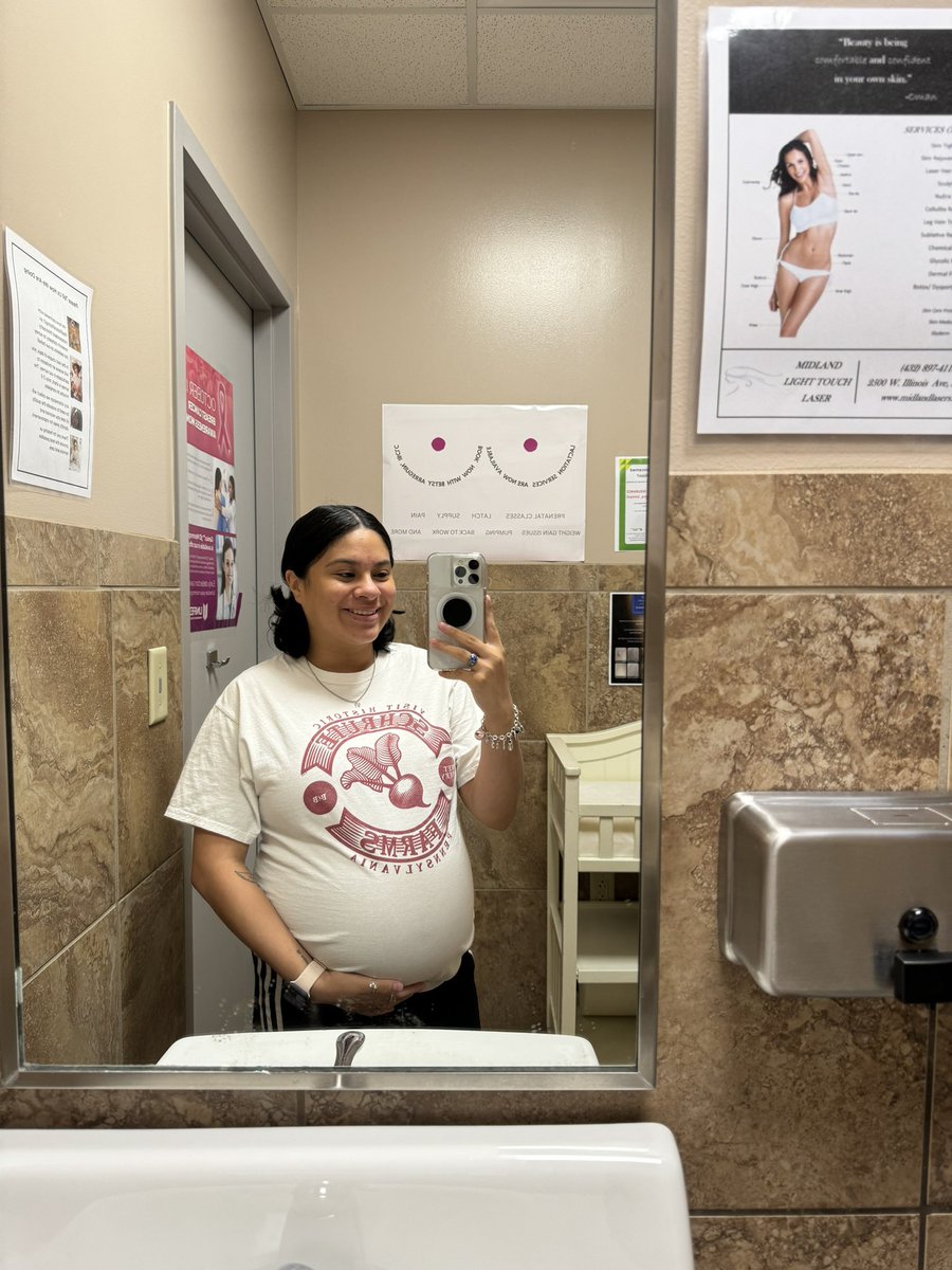 bell24velasquez's tweet photo. bump update 🩷🎀#25weeks https://t.co/OeKegmiYRy