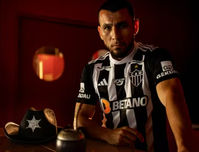 GSJVCYlXgAAbB23?format=png&name=small