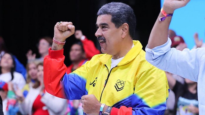 #AsíLoDijo || Presidente <a href="/NicolasMaduro/">Nicolás Maduro</a>: Venezuela ha resistido y remontado la guerra económica.

#15Jul

Más información: acortar.link/4zQ0cj