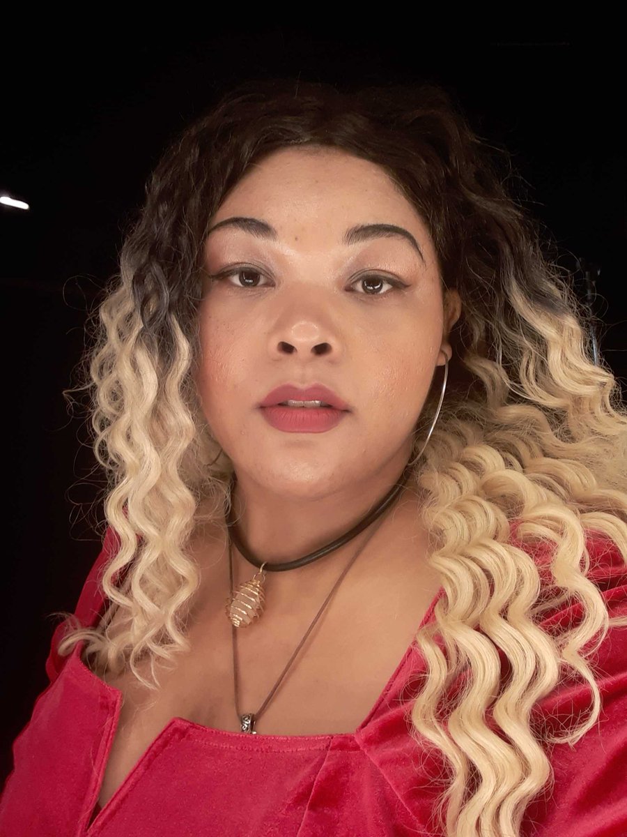 a selfie from a few years ago.... I kinda wish i could go back and give a few more hugs...xoxoxo