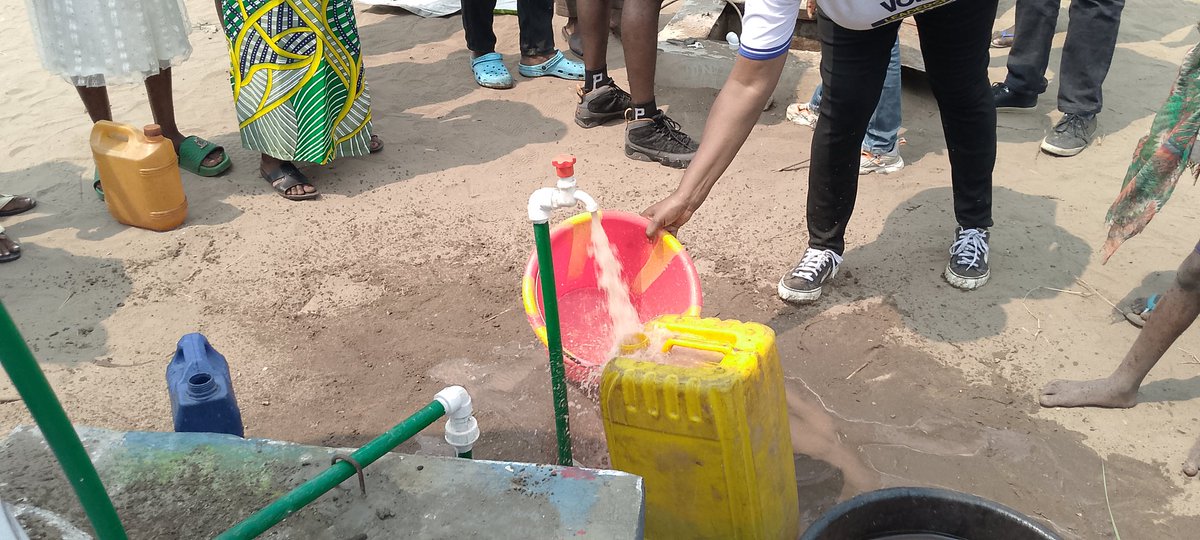 FspdRdc's tweet image. le 9/7/24 dans le cadre du projet VLF financé par les Affaires mondiales Canada exécuté par le CentreCarter et mise en œuvre par l'ONGDH FSPD L'équipe de  maintenance de des stations de forages d'eaux et deux moulins formée à  Kinshasa dans la commune de la NSELE au quartier BUMA