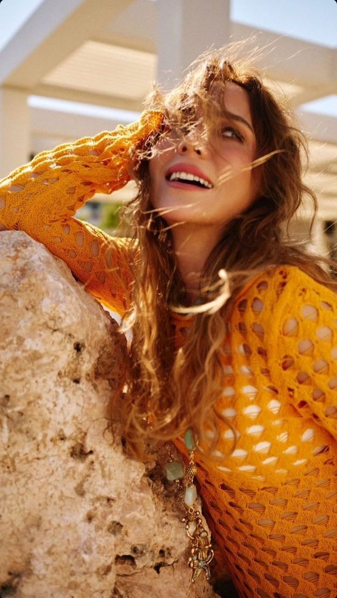 BurcinGeoFan's tweet photo. 🤍🩷💜🧡❤️❤️💚 @terziogluburcin #BurçinTerzioğlu #Alemsummer https://t.co/IG4ApFtyNn