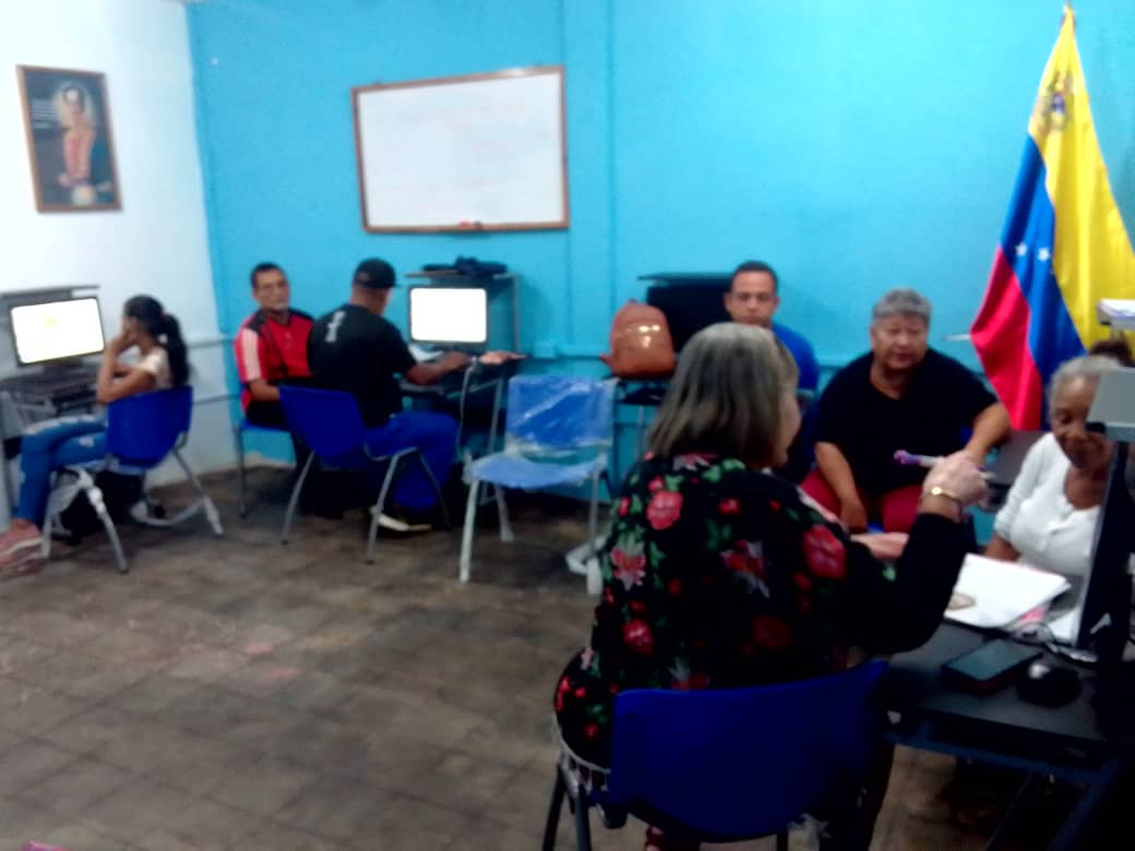 Siguiendo las directrices del M/G <a href="/R_Nicodemo/">MG Ricardo Nicodemo Ramos</a>, Rector de la UNEFA, y en trabajo mancomunado con el Vicerrectorado Regional, el E.T de Formación Patriótica de  nuestro @gcnucleosucre, realizó el cierre del curso Comunitario 2-2024,"Facilitación de Herramientas de Aprendizaje".