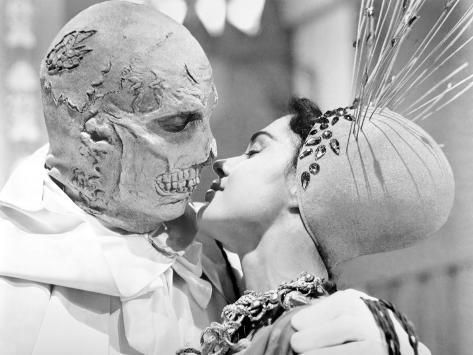 amhaunted's tweet image. Talk about gaslighting art.com/products/p5977… #DrPhibes #VincentPrice