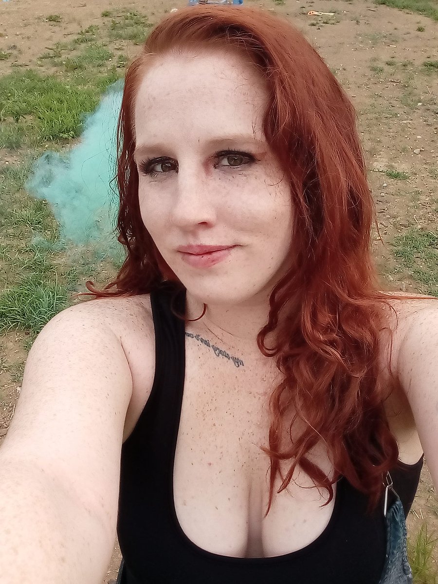 Ravenbird477644's tweet photo. Photo dump of some of my favorite pictures of myself🥰 https://t.co/Yu2pLgCw4f
