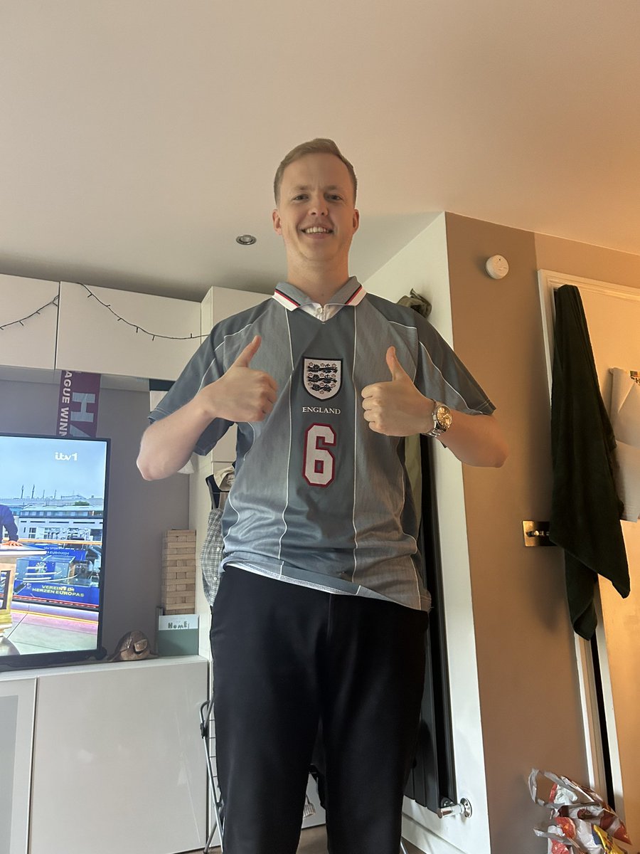 jamesbateman_'s tweet photo. Wazza at it again! 

 #SSNThreeLions https://t.co/NREVi5tpfN