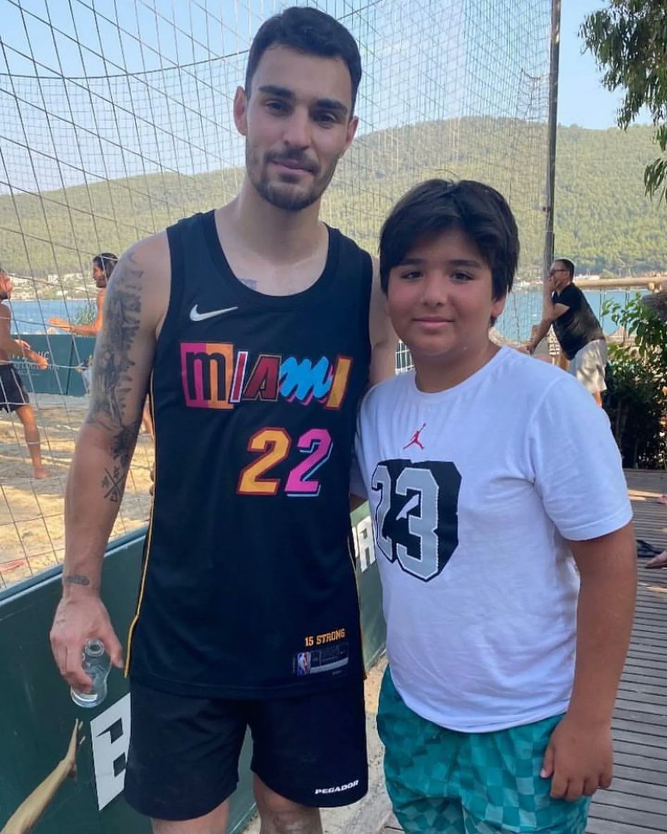 Kerem aktürkoğlu,kaan Ayhan, cenk tosun, Abdülkadir bardakçı beraber tatildeler