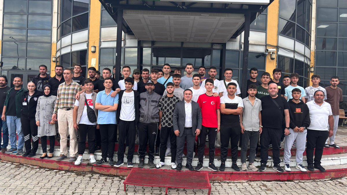 Gençler gidenin ardından neden su dökülür. ? 🤔

Nevşehir Tarih Medeniyet ve kültür kampı için gençlerimizi uğurladık.
Dolu dolu bir kamp sizleri bekliyor gençler.🙋🏻‍♂️
Daha fazlası ve eğitimler için en yakın merkezime bekleriz.
Bizi takip etmeyi unutmayın.
<a href="/OA_BAK/">Dr. Osman Aşkın Bak</a> <a href="/gencliksporbak/">Gençlik ve Spor Bakanlığı 🇹🇷</a>