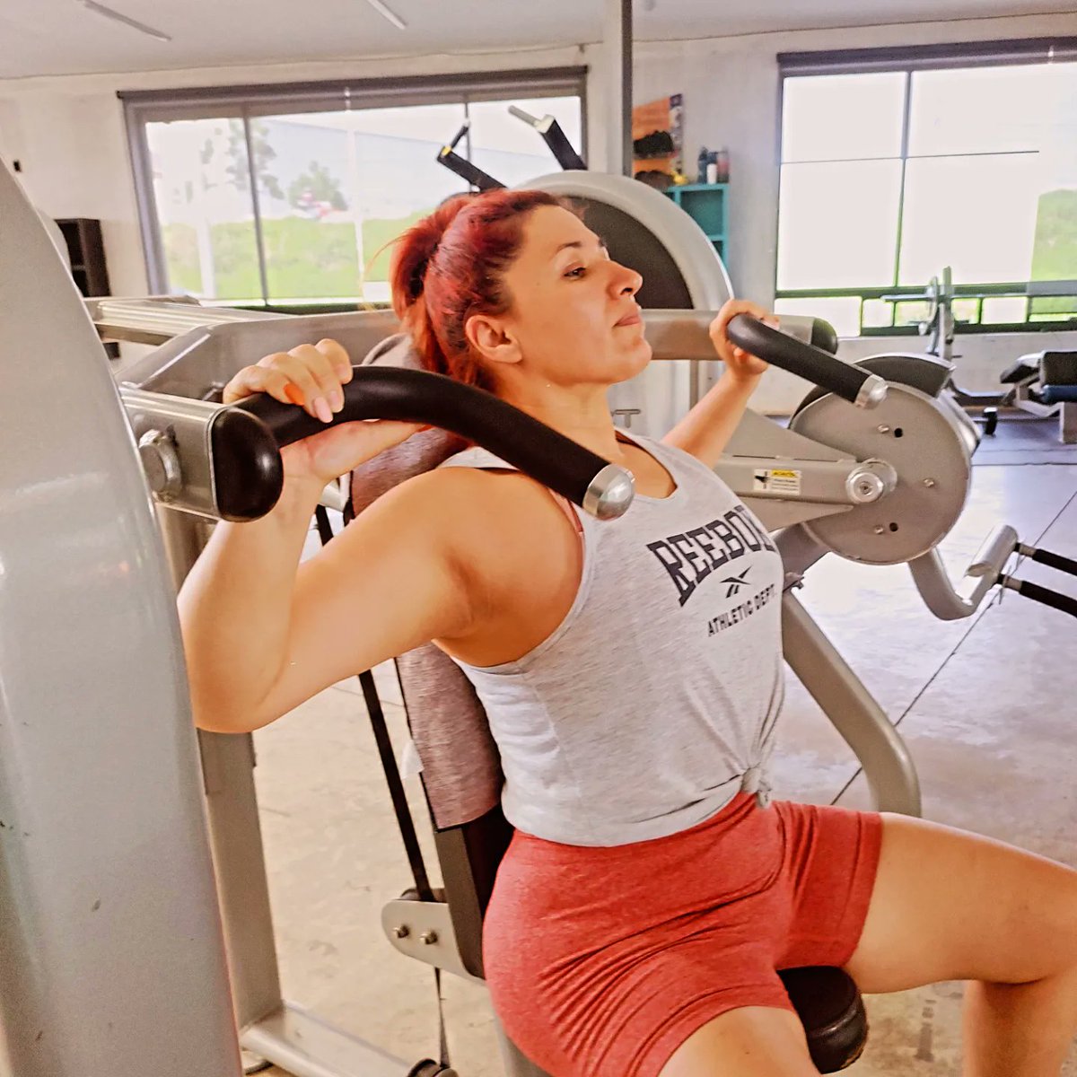 CHIK TORMENTA tweet media