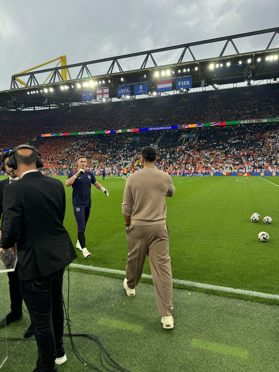 rioferdy5's tweet photo. England Semi-Final
Let’s Gooooooooooooo!!!!!!

#EURO2024 https://t.co/EaLpzBs0wU
