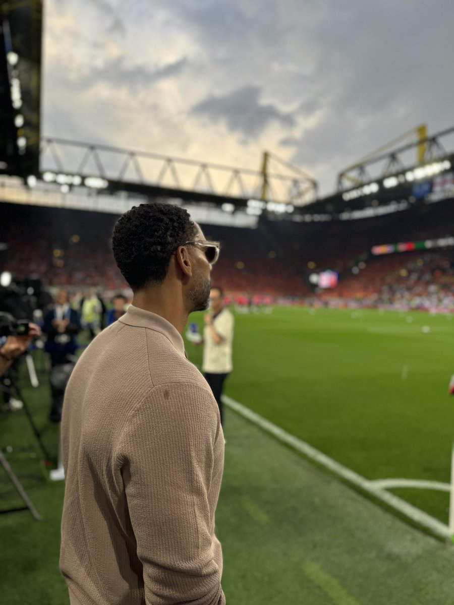 rioferdy5's tweet photo. England Semi-Final
Let’s Gooooooooooooo!!!!!!

#EURO2024 https://t.co/EaLpzBs0wU
