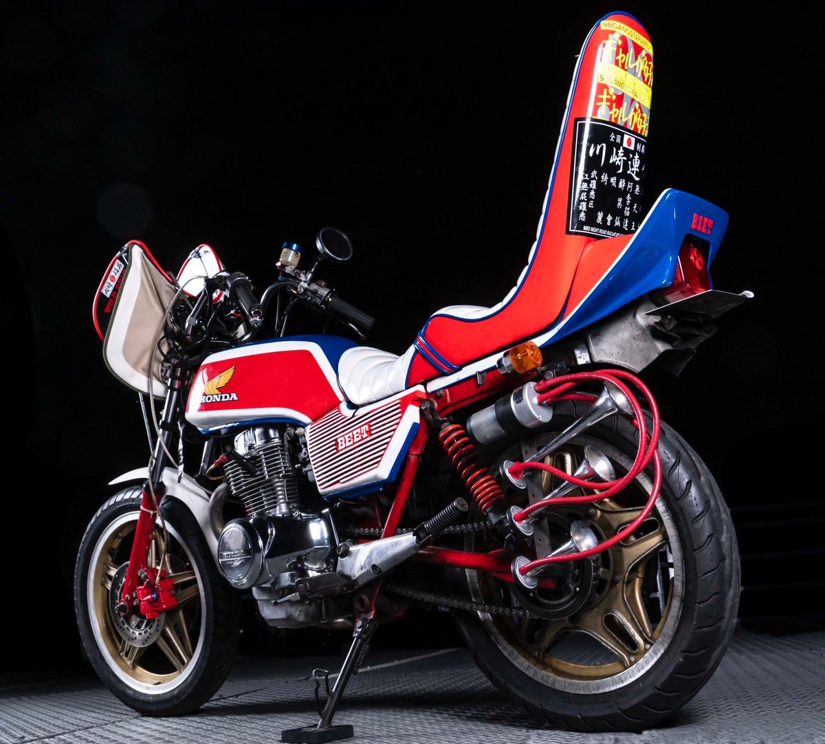 CB250T_EF_'s tweet photo. 8月までにとか言ってたけど、もう完璧無理だから
来年までには🤣🤣
ボチボチこのトリコロールとはおさらばかな🤔
次は地味だけど、よく見たら、、、
って塗装にします。きっと。。。
もうバイクやる暇ありません🤣
次の計画も勿論色んな方面の先輩方に頼りっぱなしです😂
よろしくお願いします🙇‍♂️ https://t.co/l3VL27ijXt