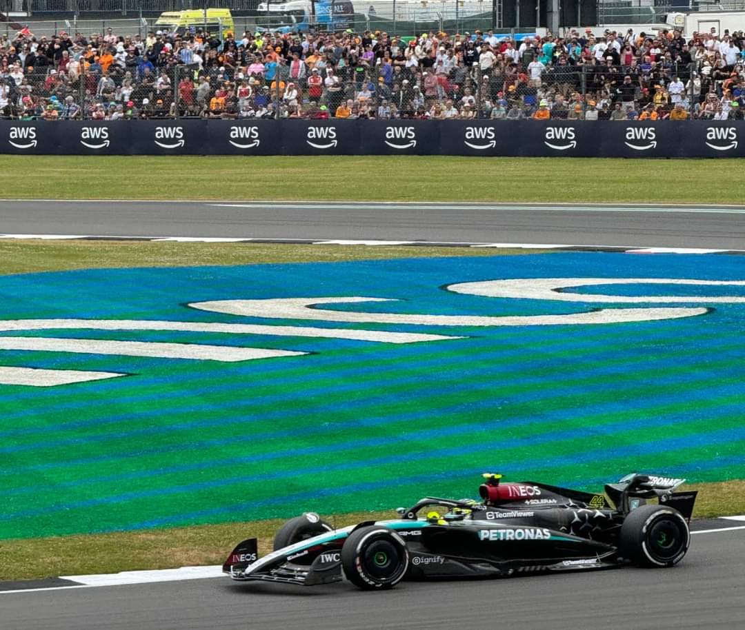 KDuffy7's tweet photo. Best. Day. Ever.
07.07.2024 
#LewisHamilton𓃵 #f1 #britishGP https://t.co/JUxu99VDgO