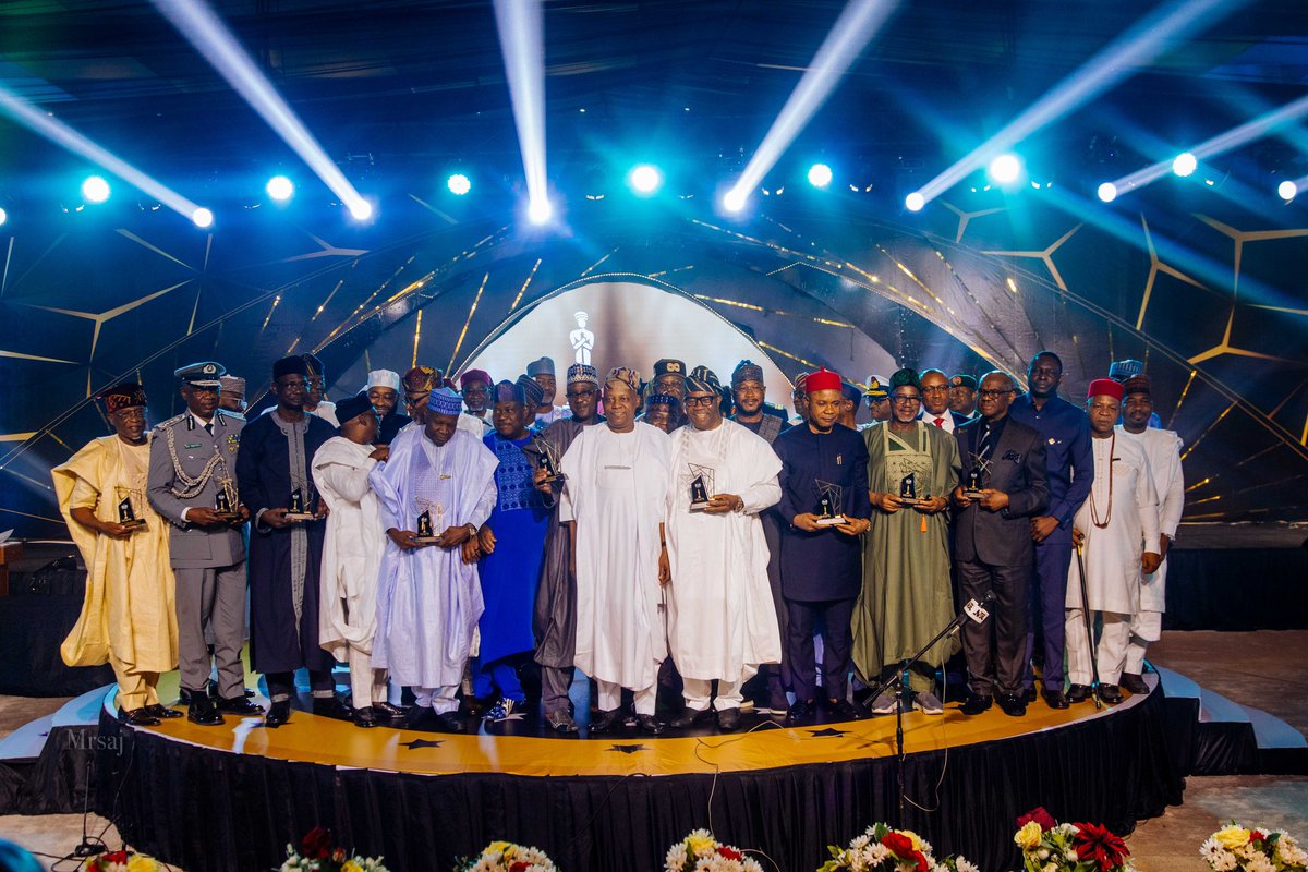 NeapsAwards's tweet photo. NEAPS 2024 RECIPIENTS' MOMENT.
Jolly moment when all #NEAPS2024 AWARDEES came together for a photo session.
#NEAPS #NEAPSAward #NEAPS2024 #PublicServiceExcellence #RewardingExcellence #TBSMedia https://t.co/5XrkdQJ3Ig