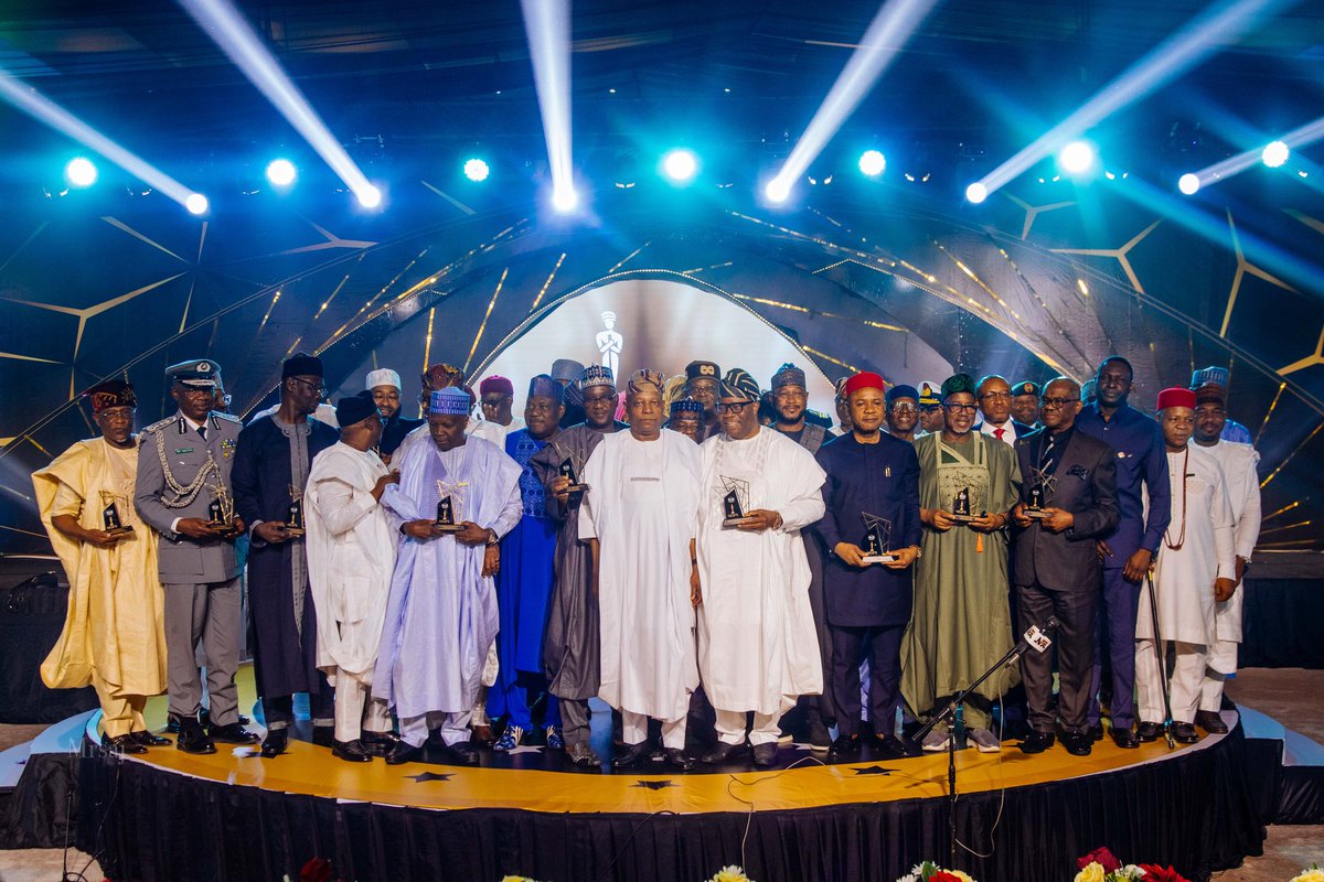 NeapsAwards's tweet photo. NEAPS 2024 RECIPIENTS' MOMENT.
Jolly moment when all #NEAPS2024 AWARDEES came together for a photo session.
#NEAPS #NEAPSAward #NEAPS2024 #PublicServiceExcellence #RewardingExcellence #TBSMedia https://t.co/5XrkdQJ3Ig