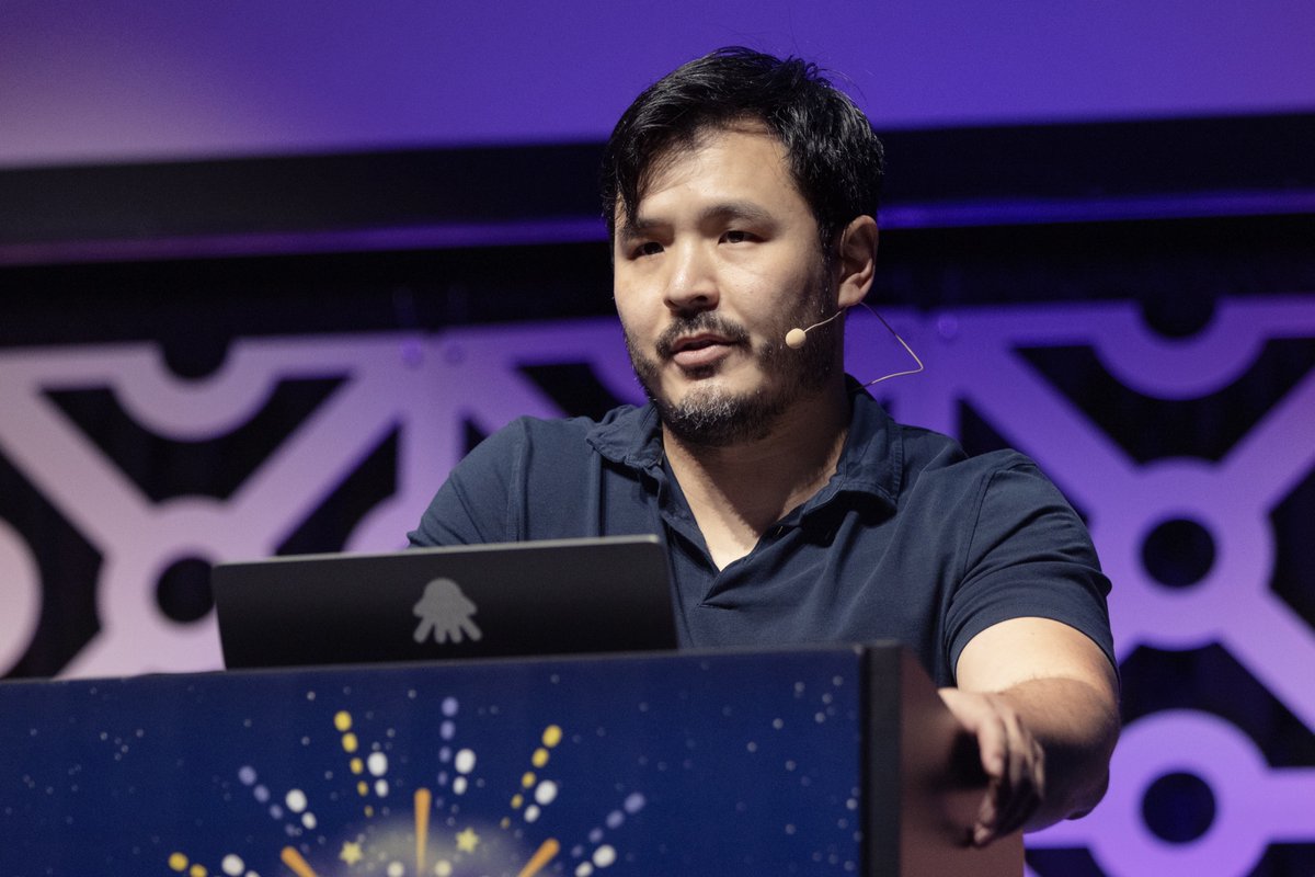 _gnoland's tweet photo. A huge thank you to everyone who attended Jae's talk on "Building a Deterministic Interpreter in Go: Readability vs Performance." 

The energy at @GopherCon is contagious!

Find the slides here: https://t.co/y2YIchoOSM

We are still at the booth today, so come say hello!