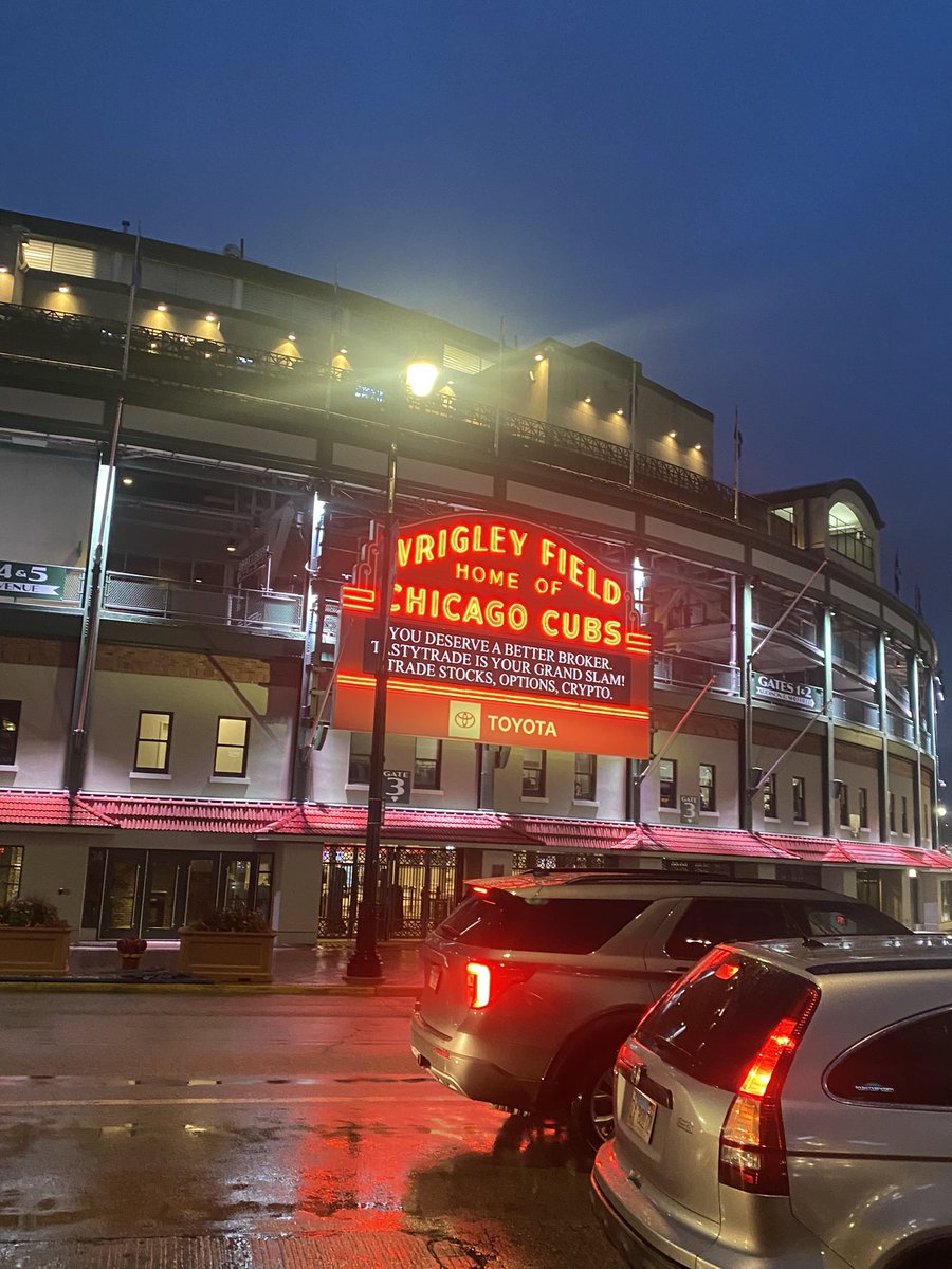 MattLakis's tweet photo. Not many people can say they are starting a new school. And I bet almost no one else can say they got to start their planning inside the Chicago Cubs front office. 

So grateful for my new org offering such an amazing opportunity to our leadership team! https://t.co/8micwUZ3fc