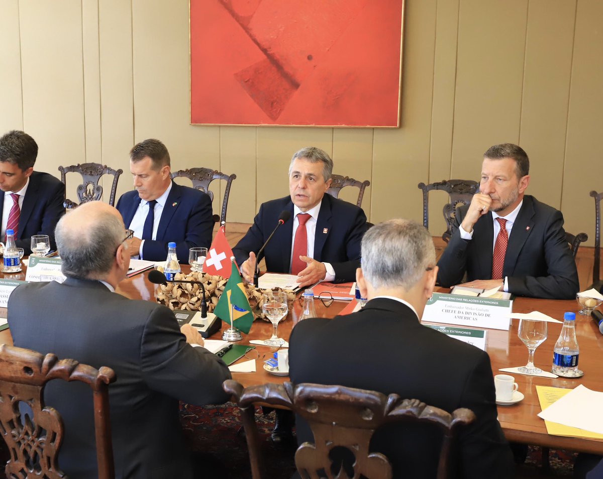 ignaziocassis's tweet photo. From Solothurn last April to #Brasilia today – delighted to meet 🇧🇷 FM Mauro Vieira again. We addressed global challenges &amp; took stock of the #UAPeaceSummit. We also emphasized our commitment to finalize the EFTA-Mercosur #FreeTradeAgreement 🤝 Obrigado pelo diálogo frutífero 🙏 https://t.co/kgkjph8DYa