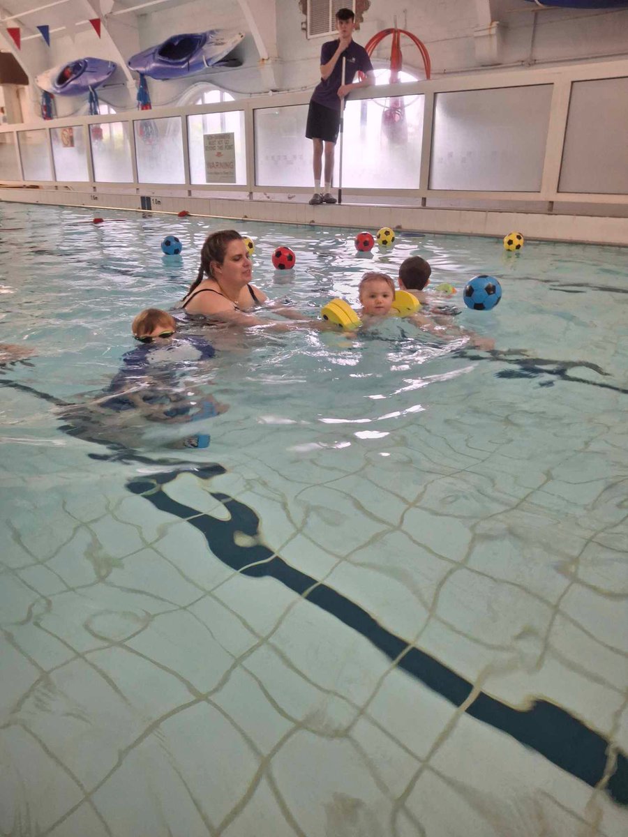 DgcLearning's tweet photo. 💦 Peep in the Pool. 💦 What a fantastic morning! Our session this morning was all about making ourselves feel good. 🤩 The children enjoyed jumping in the pool and playing with hoops, clothes and footballs. We also had a go at blowing bubbles in the water. 🫧 #peeplearning https://t.co/vmzb6GdP6Y