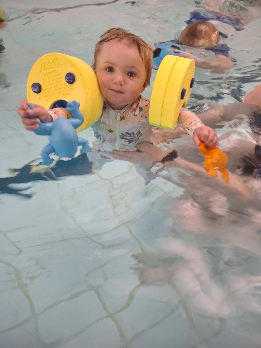 DgcLearning's tweet photo. 💦 Peep in the Pool. 💦 What a fantastic morning! Our session this morning was all about making ourselves feel good. 🤩 The children enjoyed jumping in the pool and playing with hoops, clothes and footballs. We also had a go at blowing bubbles in the water. 🫧 #peeplearning https://t.co/vmzb6GdP6Y