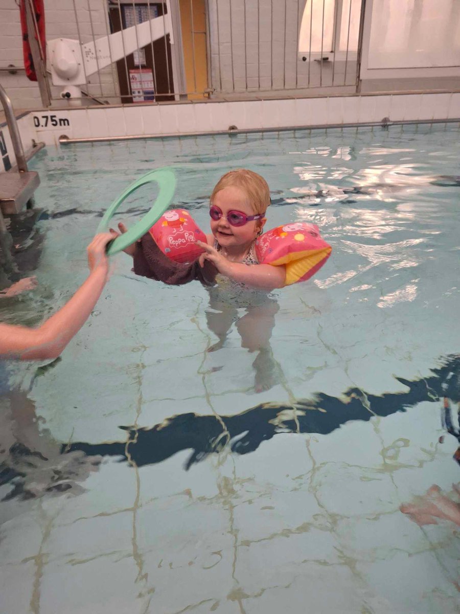 DgcLearning's tweet photo. 💦 Peep in the Pool. 💦 What a fantastic morning! Our session this morning was all about making ourselves feel good. 🤩 The children enjoyed jumping in the pool and playing with hoops, clothes and footballs. We also had a go at blowing bubbles in the water. 🫧 #peeplearning https://t.co/vmzb6GdP6Y