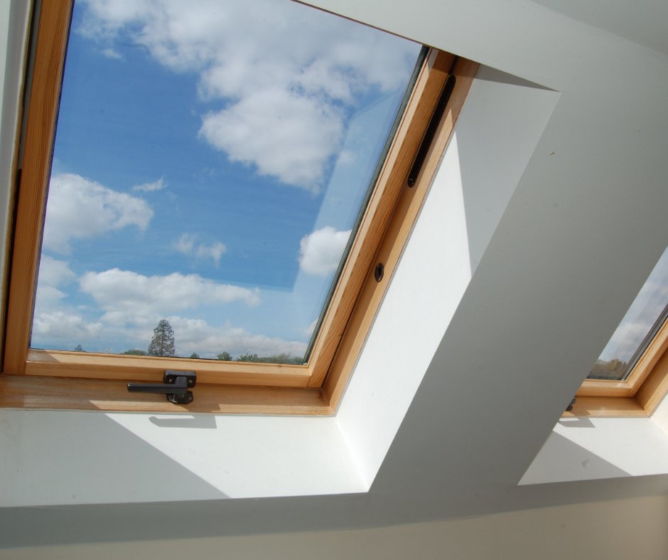 WindowMint's tweet photo. Let us have the honor of cleaning your windows inside and out! 

#MintCleanWindowCleaning #WindowClean #MintClean #Professionals #SeeTheDifference #Windows #Clean #Cleaning #CleanWindows #LasVegasNV https://t.co/Ydbv8kmMI1