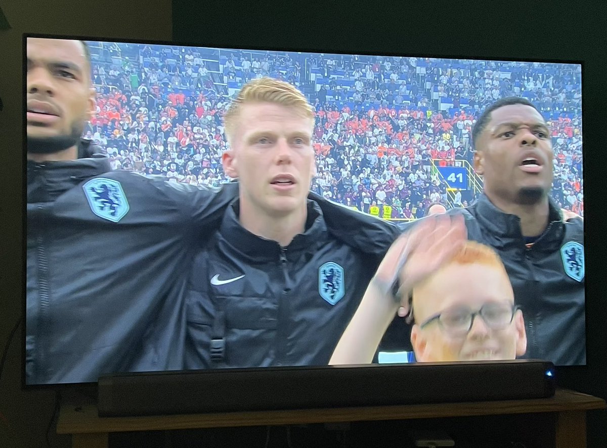 Mark Jones tweet media