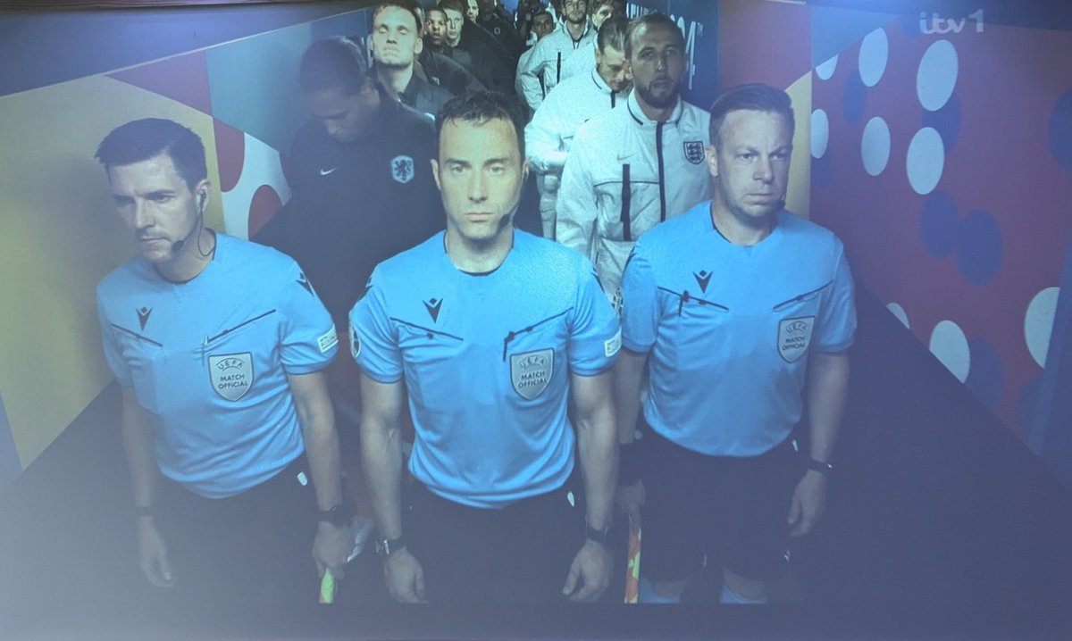 When your mum tells all the kids to get in passport photobooth for a family photo.  #EURO2024