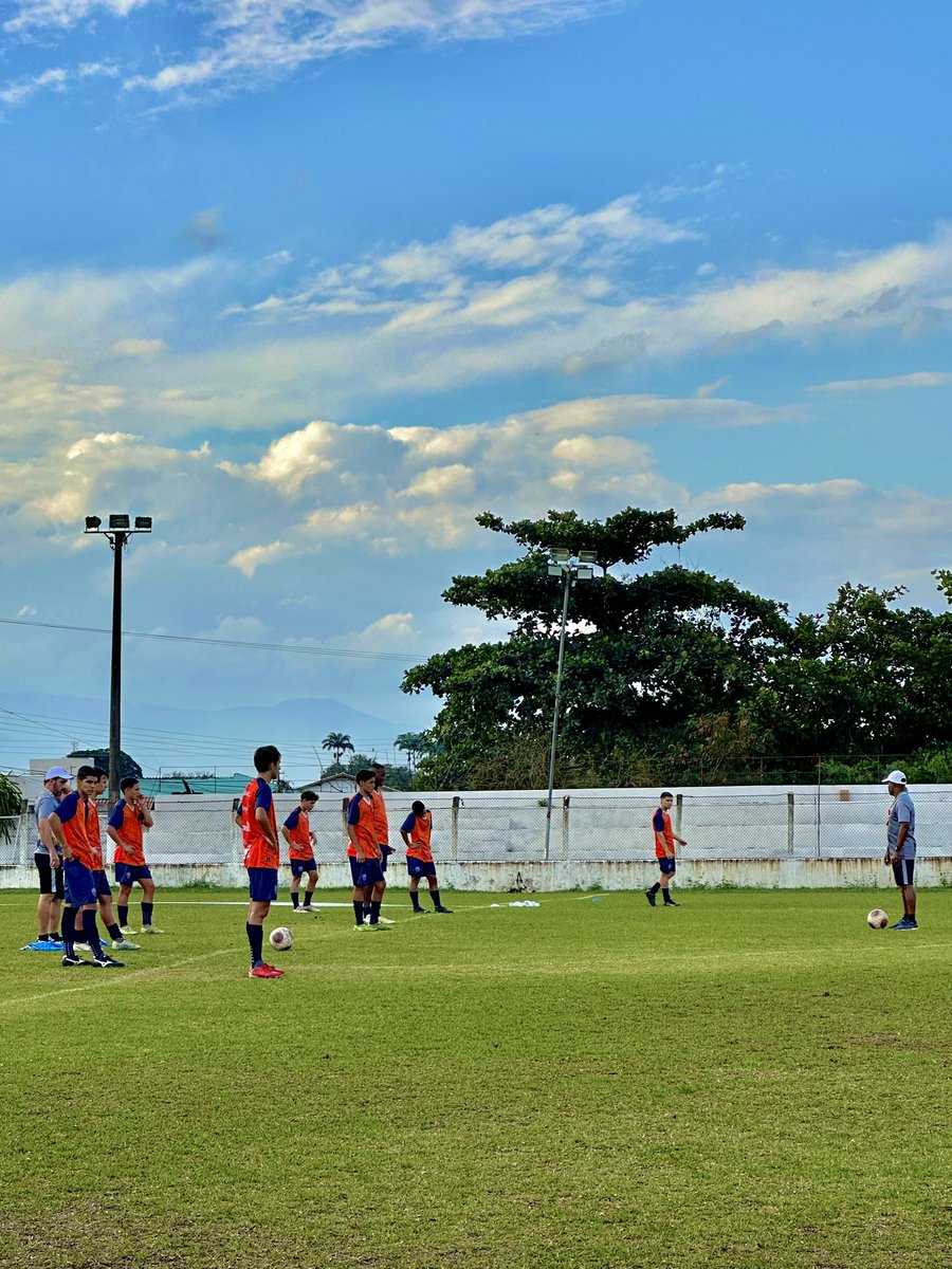 PindaFc's tweet photo. Treino da quite Sub 20 rolando ….
⚽️⚽️⚽️⚽️⚽️⚽️⚽️

#PindaFutebolClube 
#Pindafc https://t.co/HvESJAoN97