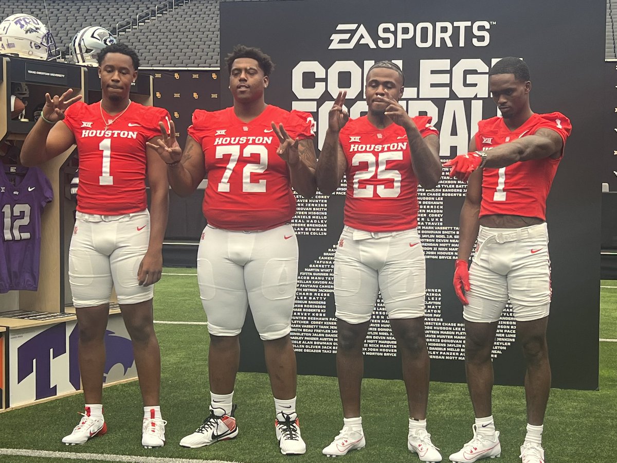 s_helwick's tweet photo. Houston Cougars at Big 12 Media Days
@bil_trell @_MJ72_ @KinngMorris @SmittyJawns https://t.co/b3BvvBKK2K