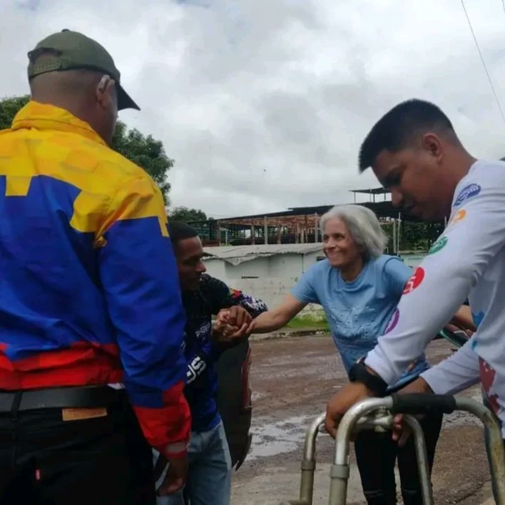 saipdis's tweet photo. ♿ SE REALIZÓ LA RUTA JOSÉ GREGORIO HERNÁNDEZ A PERSONAS CON DISCAPACIDAD 

¡Seguimos sumando esfuerzos en pro de las personas con discapacidad!

#NuevaAmazonas
#LaEsperanzaRecorreLaSelva
#VenezuelaEsPoesía https://t.co/YA1yvngBwk