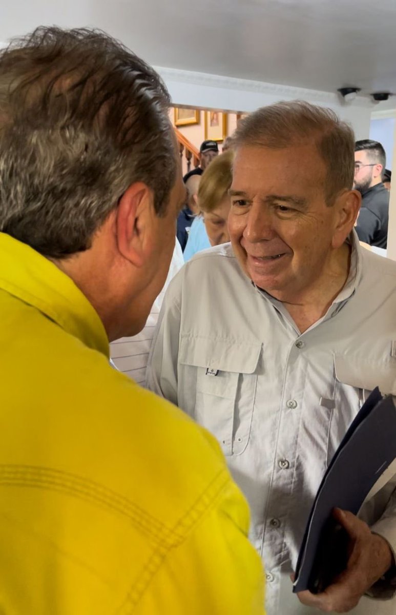 BiagioPilieri's tweet photo. Reunidos con los representantes de las organizaciones políticas que respaldan la candidatura de nuestro próximo presidente Edmundo González en el estado #ANZOATEGUI 🇻🇪

Nos vemos a las 4:00pm en la gran caravana en Puerto La Cruz con @MariaCorinaYA y @EdmundoGU 

¡VAMOS A GANAR ESTE 28 DE JULIO!