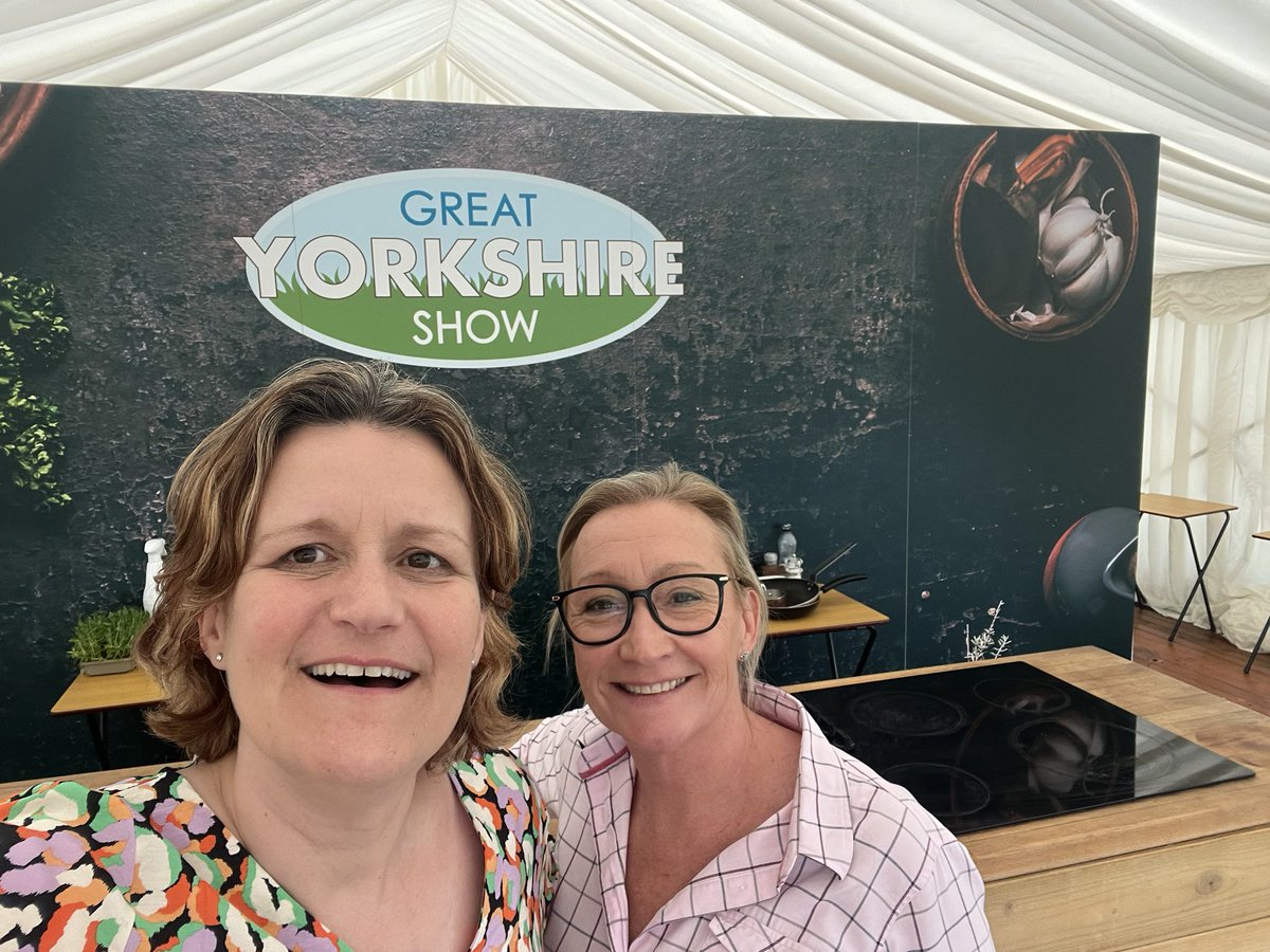 stephaniejmoon's tweet photo. Superb day two @greatyorkshow with #whaheedRojan @andrewpern @02jbrimm #inncollectiongroup @matthewbensonsmith and thank you Clare and David for all your help https://t.co/fgDkdRmrnn