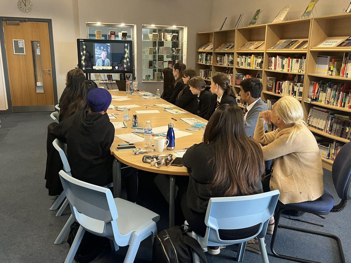 HSWVHolocaust's tweet photo. An absolute pleasure to welcome @hmccord78 to celebrate our @UCL_Holocaust QM achievement, alongside Nic Wetherall and Angela Cohen @45AidSociety to discuss @RWBAHolocaust #HtFMeUs project and legacy outcome #DiverseCity today.
Plus very special video message from @RobbieRinder https://t.co/suZlrDcYfk