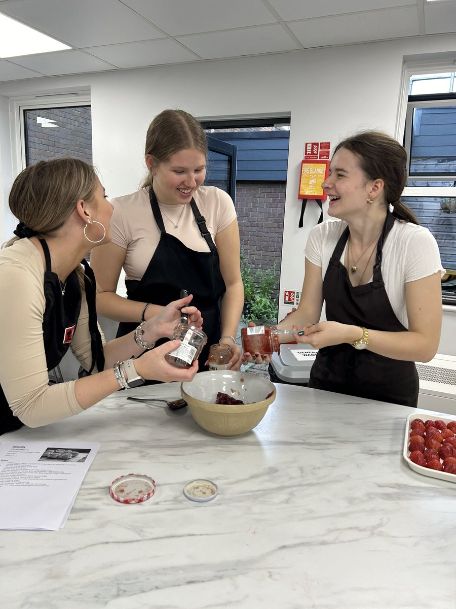 CGSFood's tweet photo. Fabulous baking by y12 to create afternoon tea to celebrate Miss Thodays 47 years of teaching as she retires thank you Maisie, Claudia, Emma, Amy, Lucy, Tallulah, Darcey, Katie, Chloe, Alice, Amelie D, Ophelia https://t.co/3snGZvaBCt