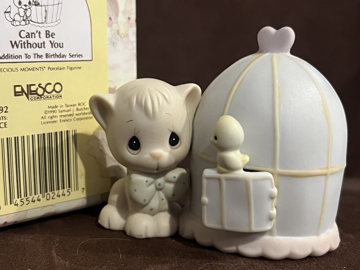 TeriE's tweet photo. ADORABLE #Kitten #Bird ENESCO #PreciousMoments 1990s Figurine #CantBeWithoutYou FREE SHIP

#enesco #collectibles #vintage #figurines #vintage90s #kittens #birdcage #giftsforher #friends #friendship #adorable #catlovergifts #gifts #sambutcher #ebayfinds 

 https://t.co/VGXOM2jMfZ https://t.co/l0J4PW2J4I