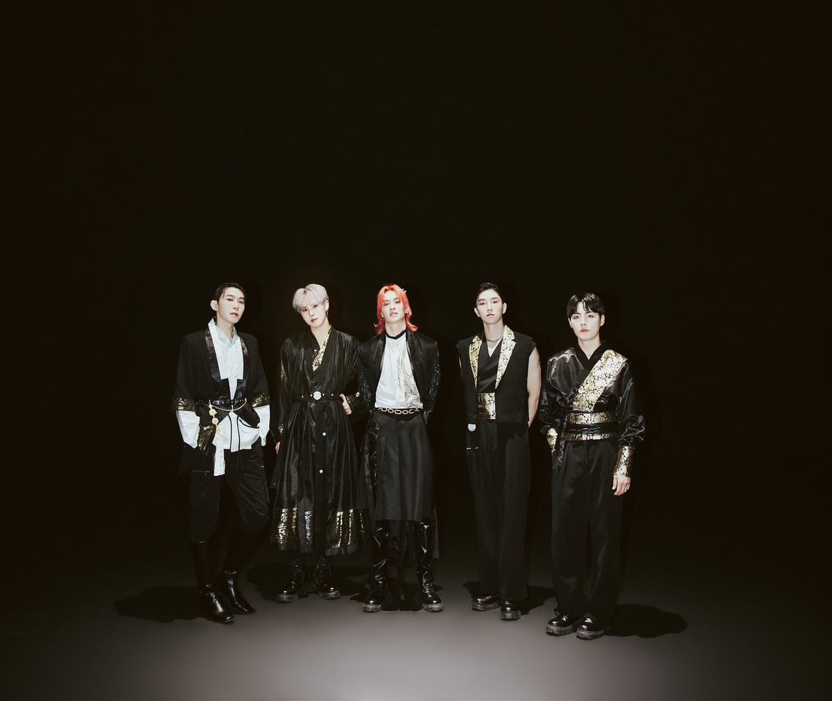 nugubgs_'s tweet image. APEX has opened up their official fan cafe! 

Join here:
🔗 m.cafe.daum.net/APEX.official

@apex5_official #APEX