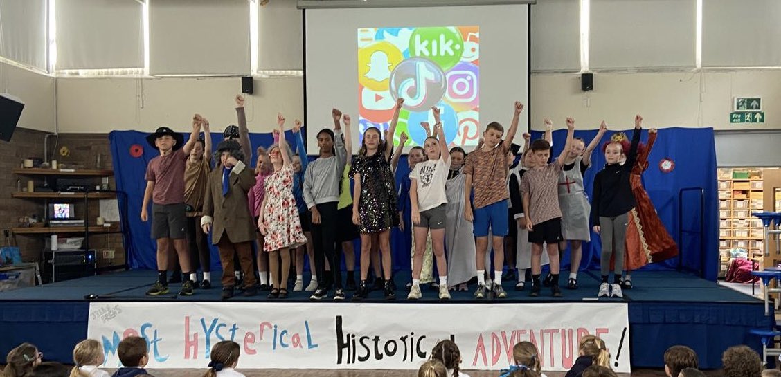 Well what can I say about my little superstars? I am soooo proud of their performances this week and have loved every minute of our preparations🫶🏼 Thanks to our wonderful parents for your support- I hope you all enjoyed watching💙