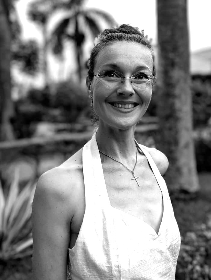 Peter (@acutepete) on Twitter photo Delighted that <a href="/CatrionaWaitt/">Catriona Waitt</a> today celebrates her silver wedding anniversary, and can still look as young and beautiful as ever, in her timeless wedding dress. Here's to the next 25 years! Delighted that <a href="/CatrionaWaitt/">Catriona Waitt</a> today celebrates her silver wedding anniversary, and can still look as young and beautiful as ever, in her timeless wedding dress. Here's to the next 25 years!