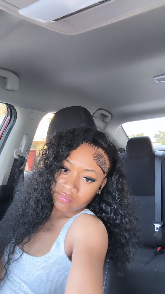 badgrlgab's tweet photo. look like a pnd song https://t.co/cWWUovsP52