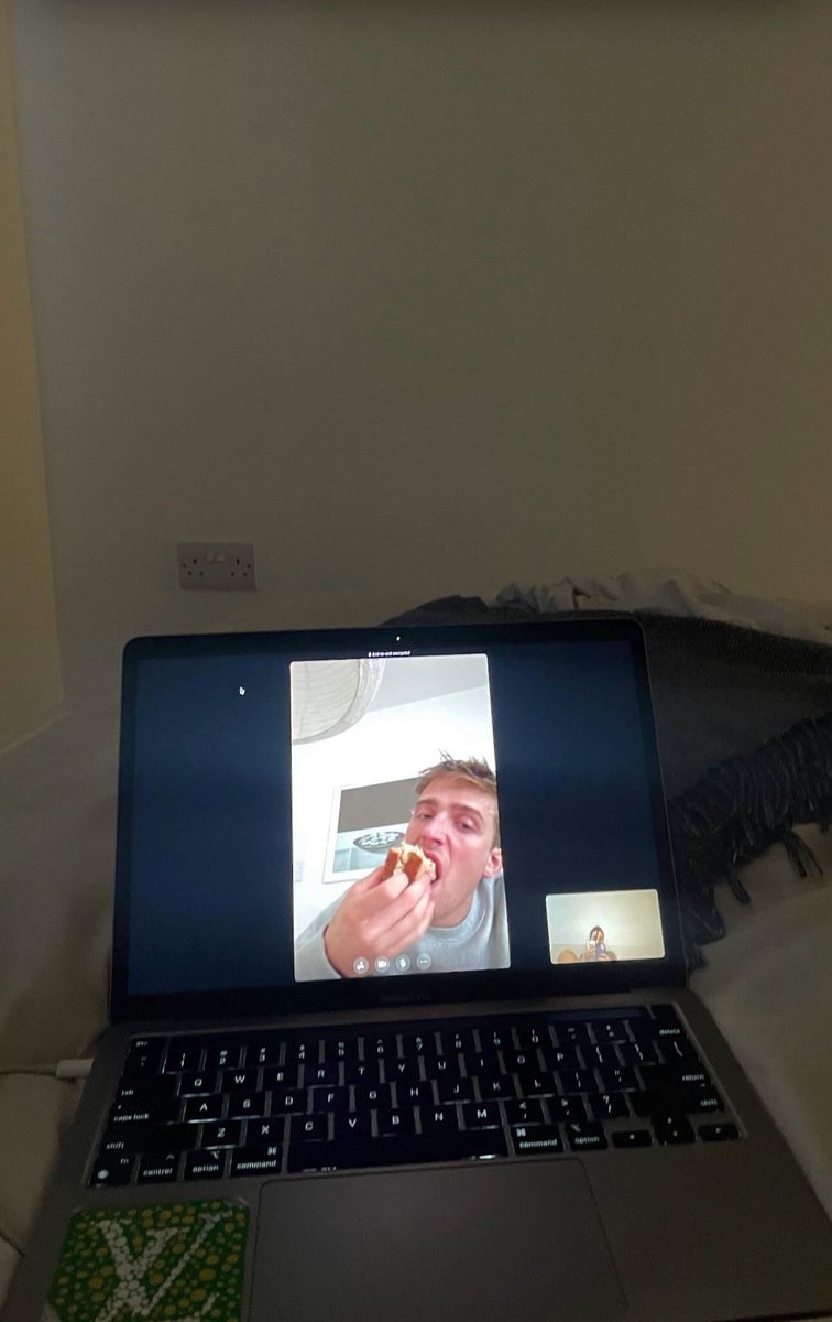 When the older twin (me) gets all the good genetics and then there’s this. <a href="/lavishcandor/">𝐂𝐎𝐍𝐍𝐎𝐑.</a>