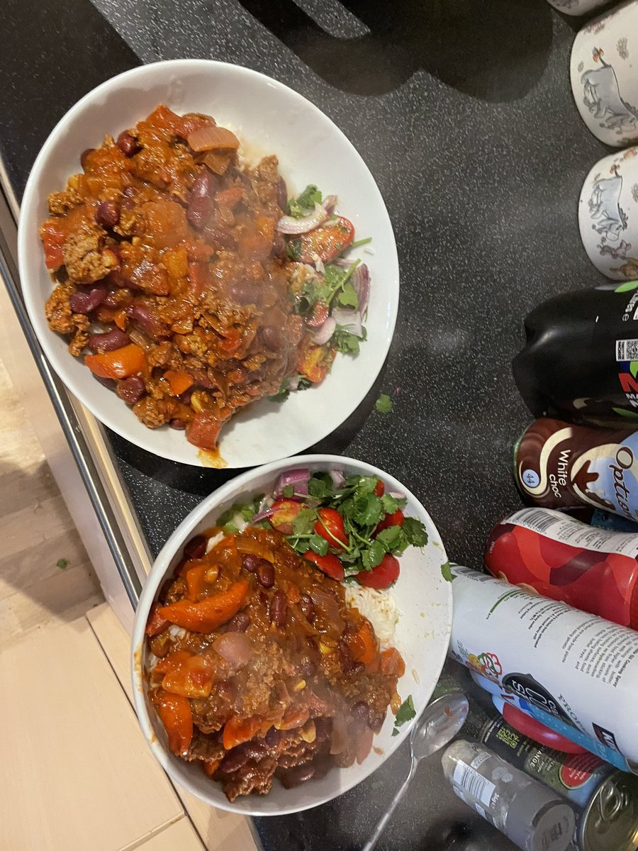 PaulCannellSW's tweet photo. Mmm two more delicious #SWKitchen meals this week. Best ever chilli with salsa and chicken biryani with mango raita. Absolutely #yummy #yesyoucan eat like this and lose weight! @SlimmingWorld and big shout out to my own consultant @KathrynCooke15 for keeping me motivated https://t.co/mq6UV4PEx7