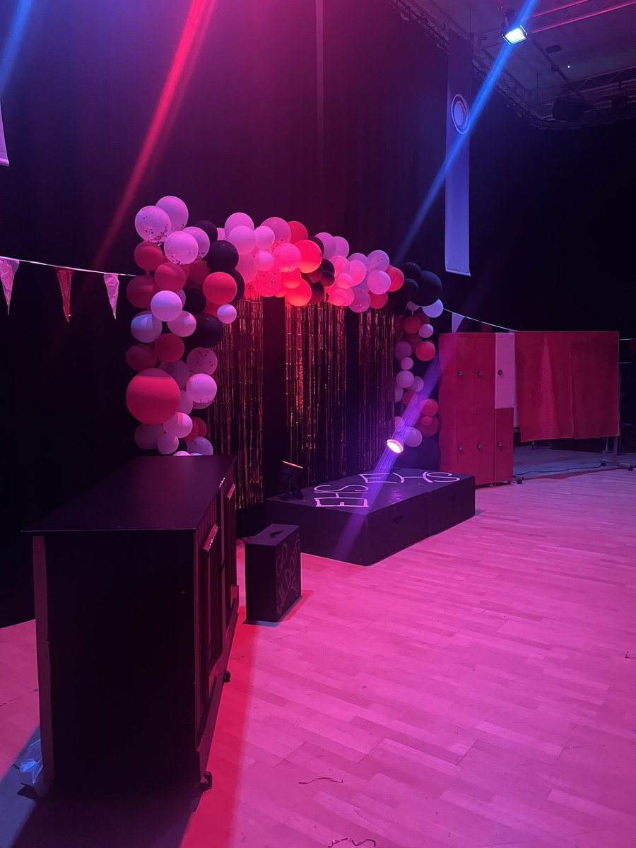 MissORLee's tweet photo. First show done! Wow they do make us proud ❤️ https://t.co/c2WGvcPkMo