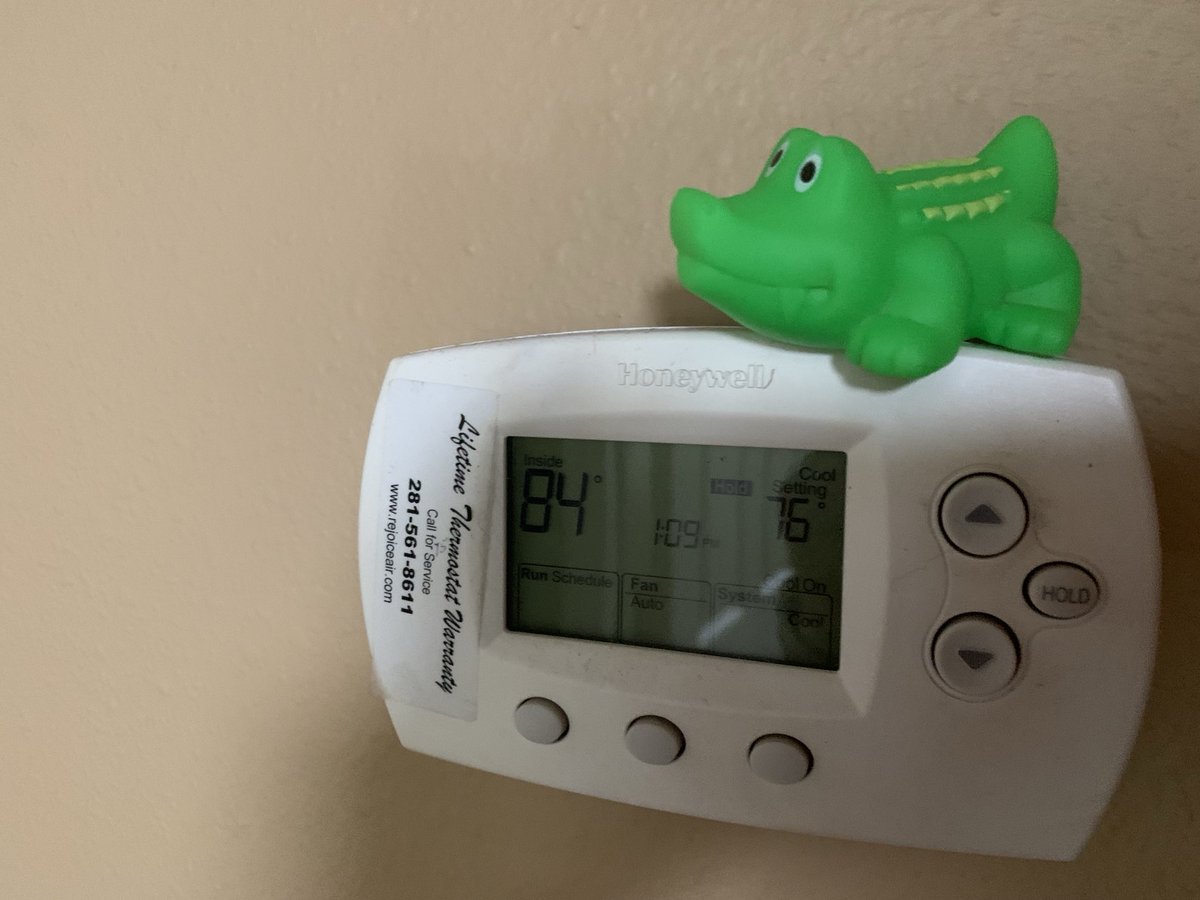 The <a href="/edugator/">edugator</a> ⁦<a href="/OLE_Leopards/">Leonard Elementary</a>⁩ does not like no AC.